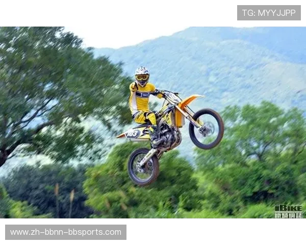 黄黑引擎驰骋赛道 多特蒙德摩托骑行新浪潮席卷欧洲 黄黑引擎驰骋赛道 多特蒙德摩托骑行新浪潮席卷欧洲